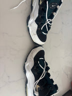 Doug Flutie Signed Nike Turf Shoes – Size 10